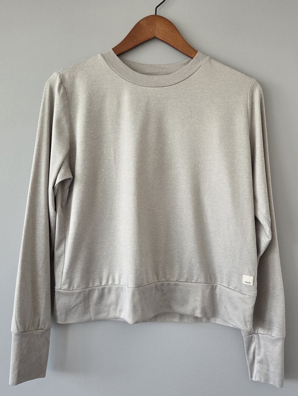 Vuori Women’s Daydream Crew w/Minor Defect - Medium - Light Heather Grey - VW133